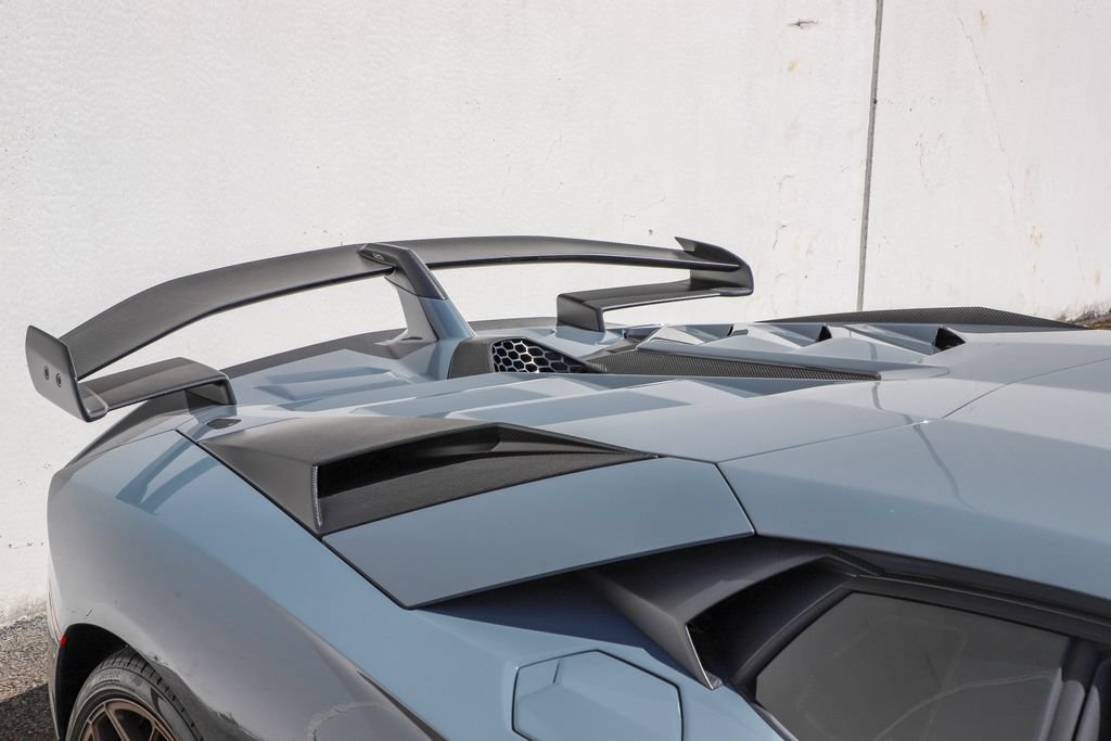 Used 2019 Lamborghini Aventador SVJ AWD/4WD image 45