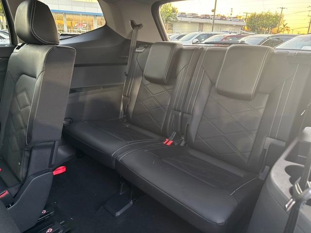 Used 2025 Volkswagen Atlas SE FWD image 31