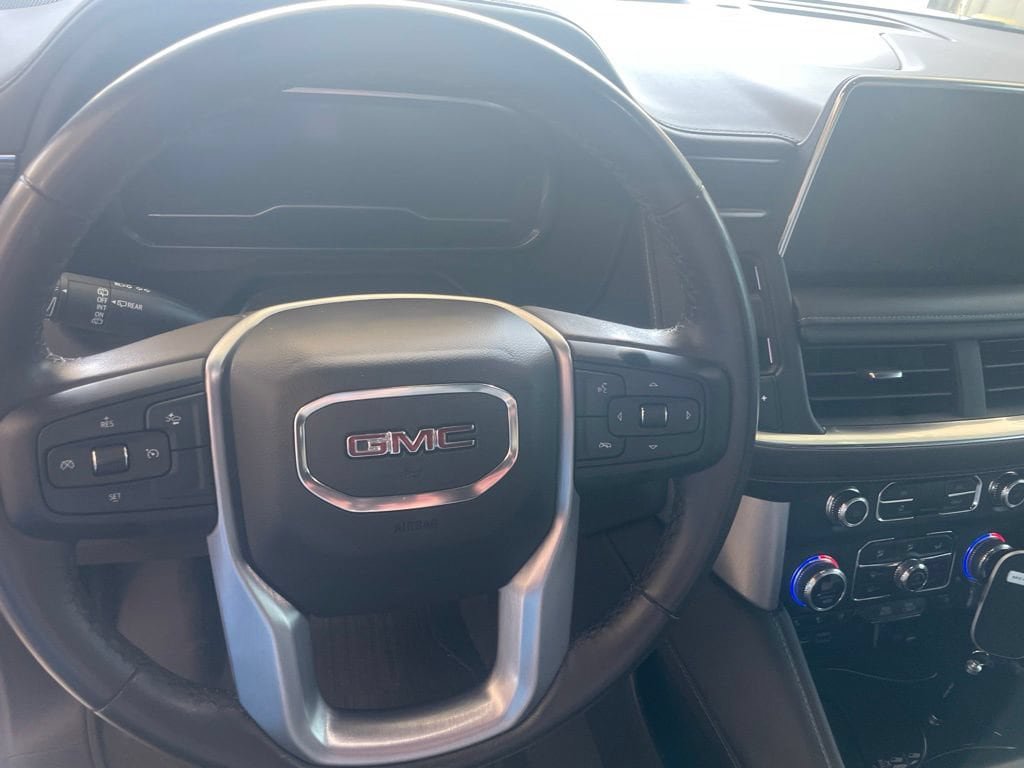 Used 2023 GMC Yukon SLT AWD/4WD image 10
