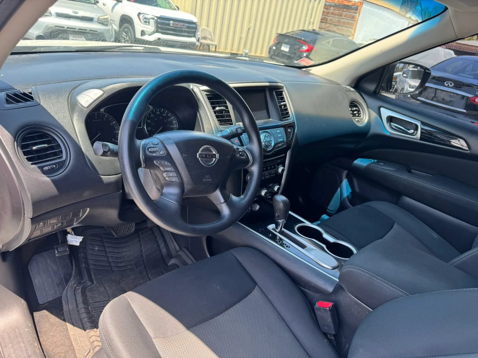 Used 2017 Nissan Pathfinder S FWD image 18