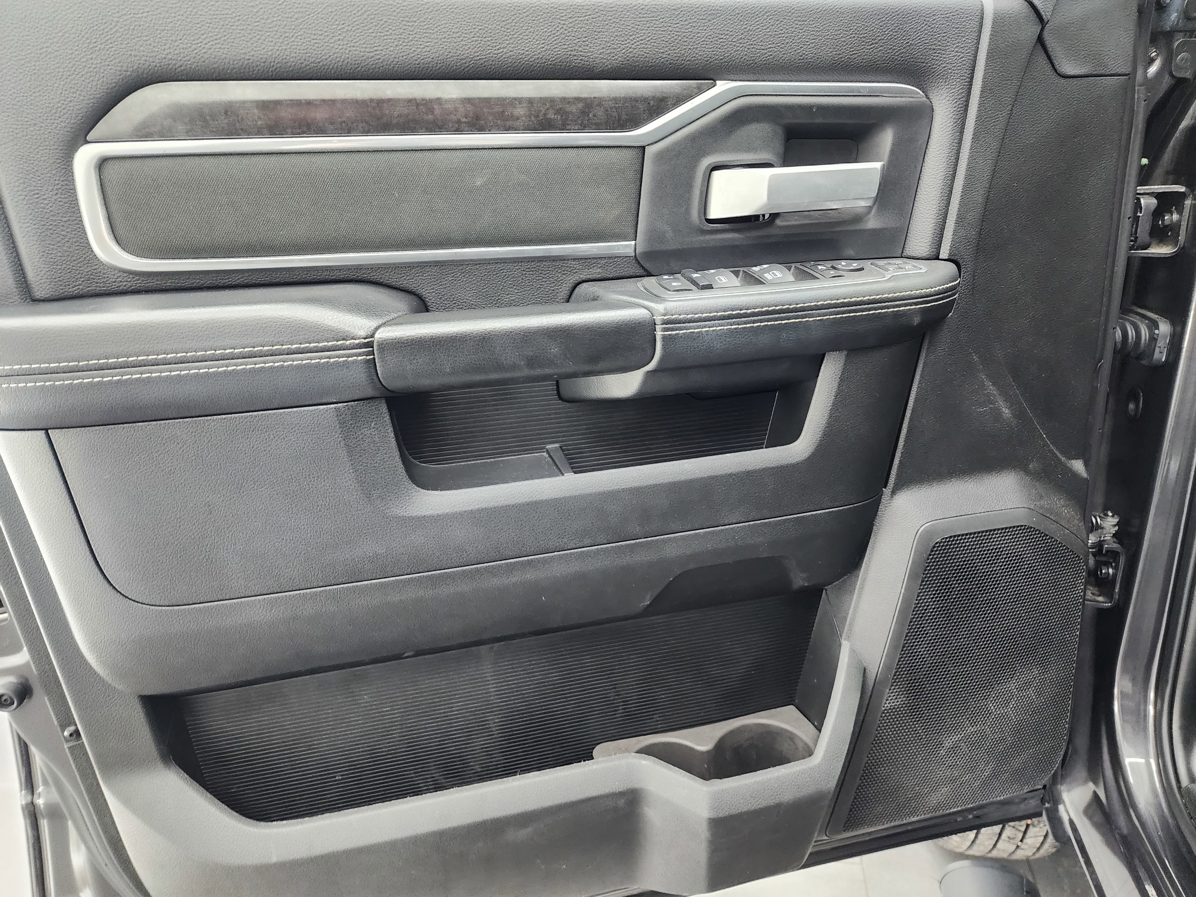 Used 2024 RAM 3500 Big Horn w/ Night Edition image 37