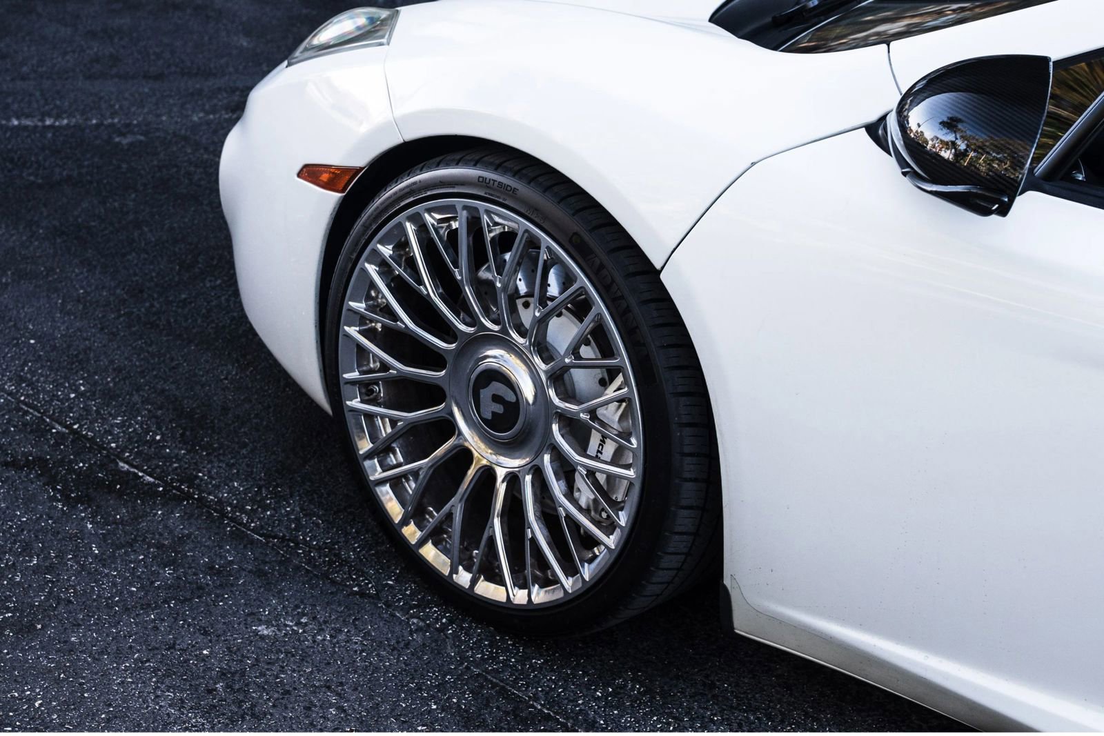 Used 2013 McLaren MP4-12C Spider RWD image 10