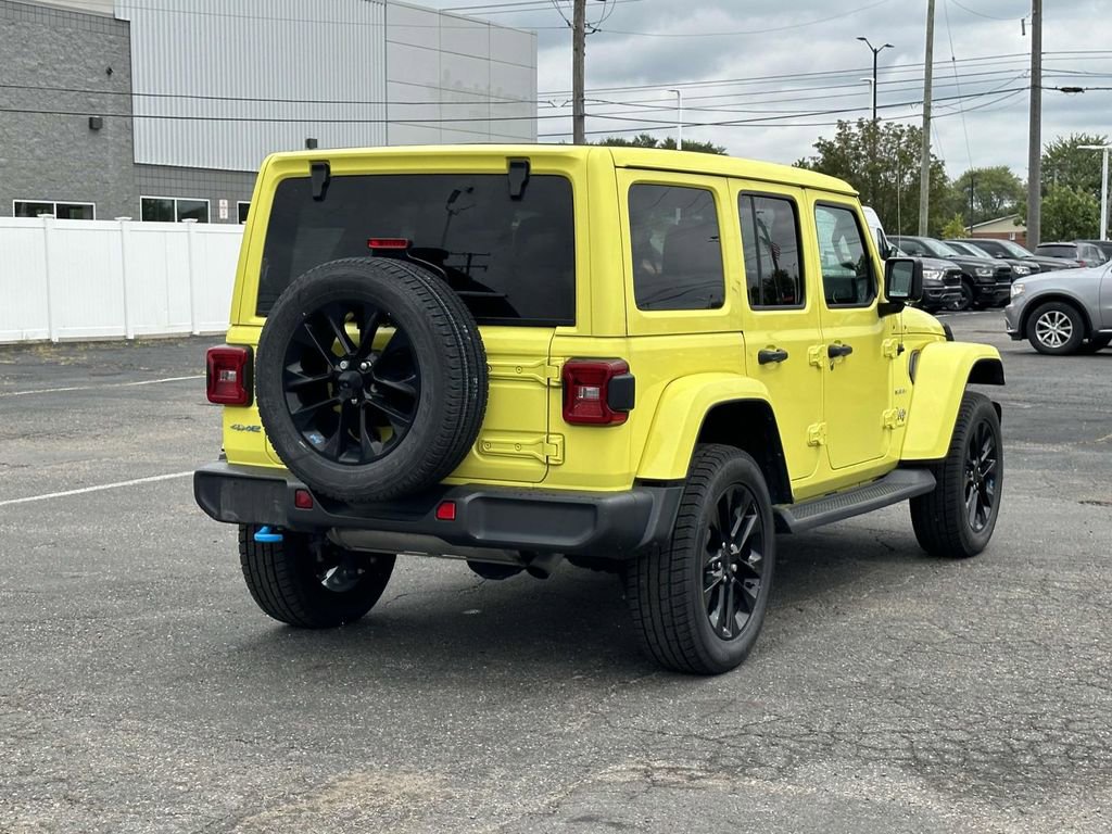 Used 2023 Jeep Wrangler Unlimited Sahara w/ Cold Weather Group image 4