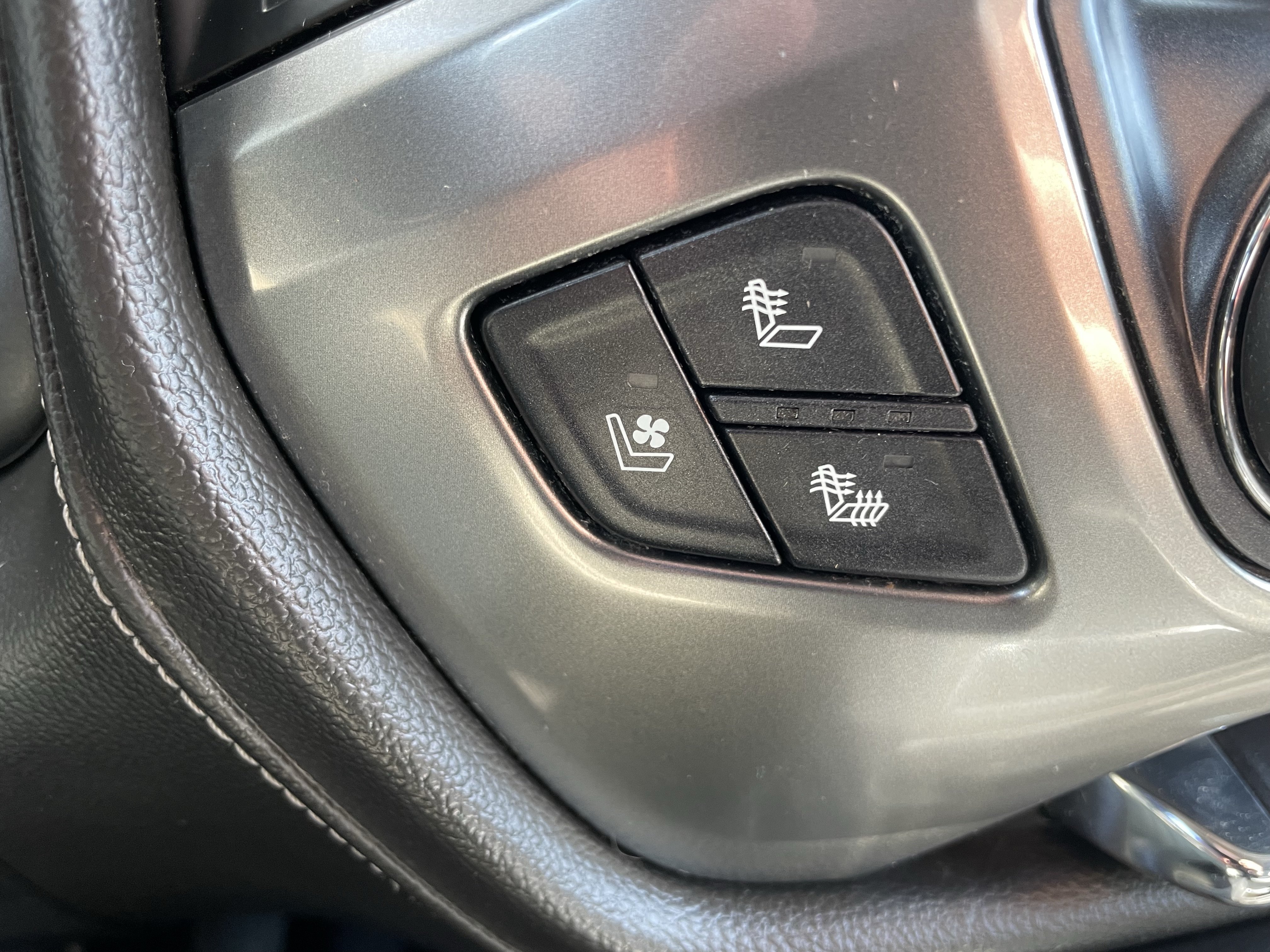 Used 2019 Chevrolet Silverado 2500 LTZ w/ Duramax Plus Package AWD/4WD image 23