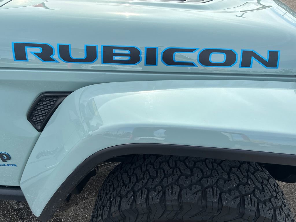 Used 2023 Jeep Wrangler Unlimited Rubicon 4xe w/ Cold Weather Group AWD/4WD image 9
