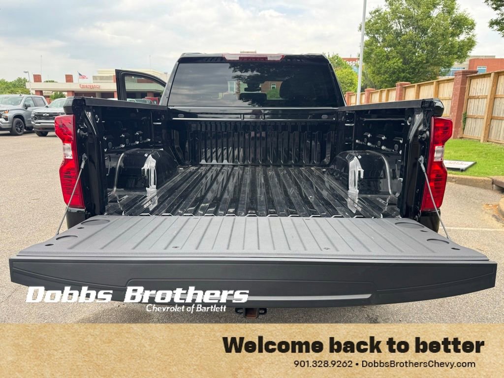 Used 2025 Chevrolet Silverado 1500 LT AWD/4WD image 38