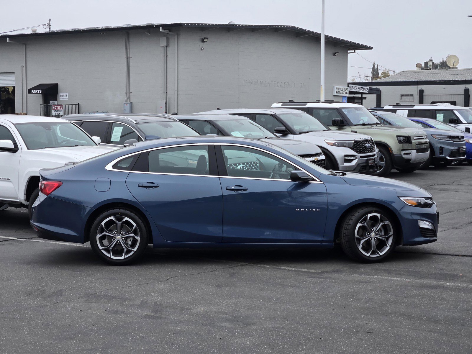 Used 2024 Chevrolet Malibu LT image 4