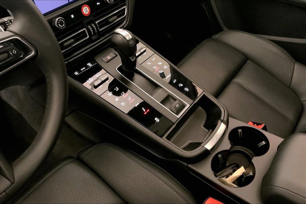 Used 2025 Porsche Macan S AWD/4WD image 22
