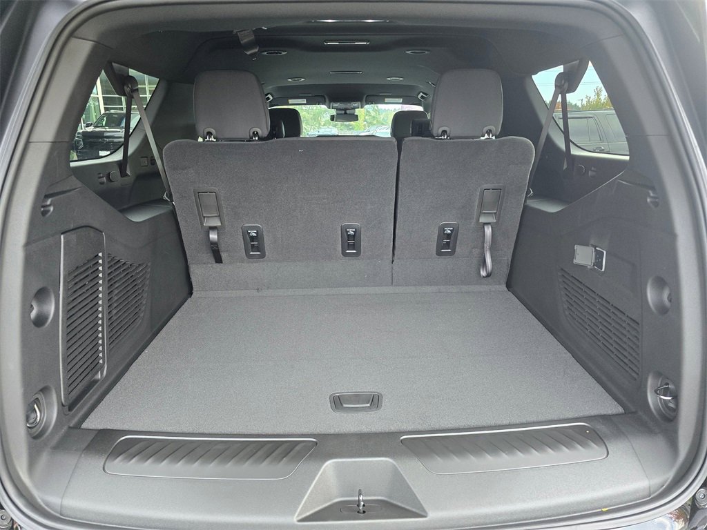 New 2025 Chevrolet Suburban LS w/ Max Trailering Package image 17