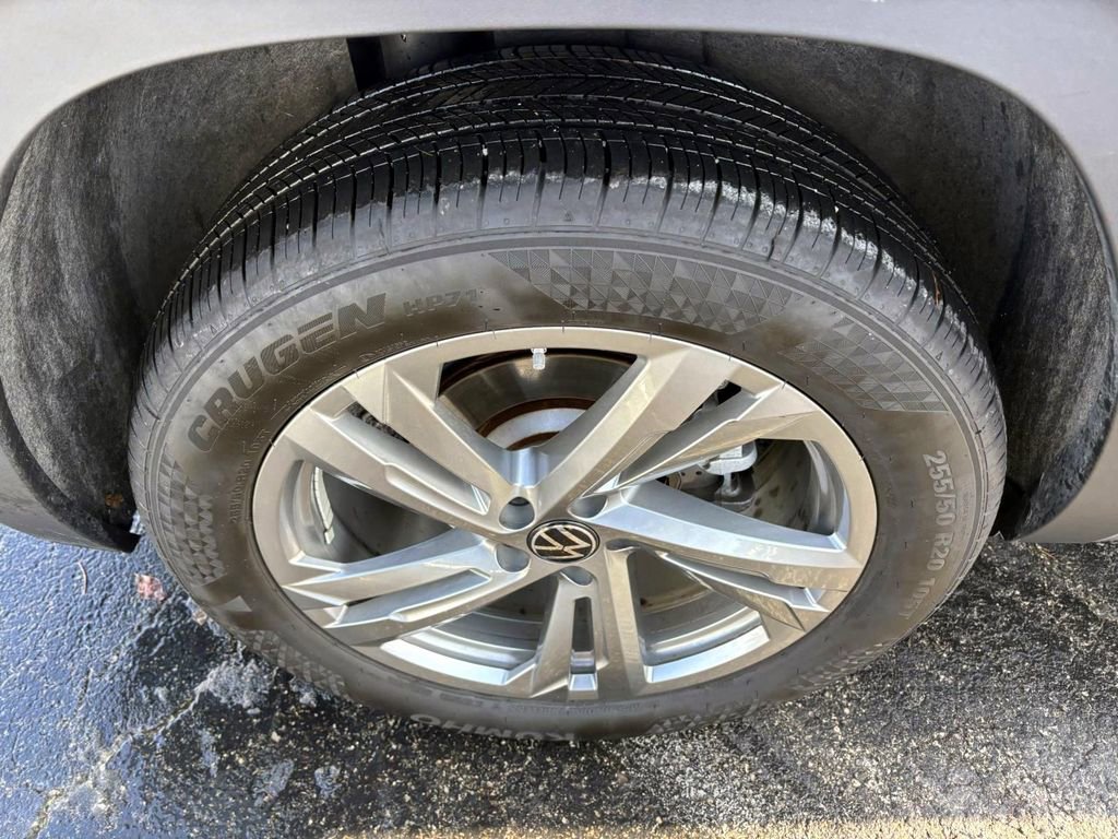 Used 2024 Volkswagen Atlas Cross Sport SEL R-Line image 10