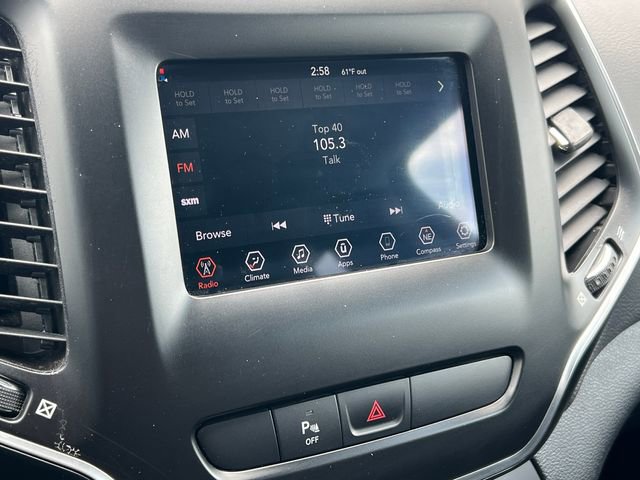 Used 2019 Jeep Cherokee Latitude Plus AWD/4WD image 22