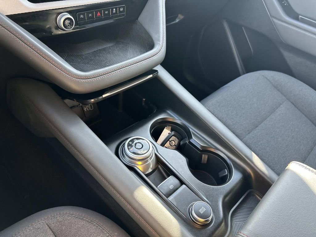 Used 2025 Ford Explorer Active image 28