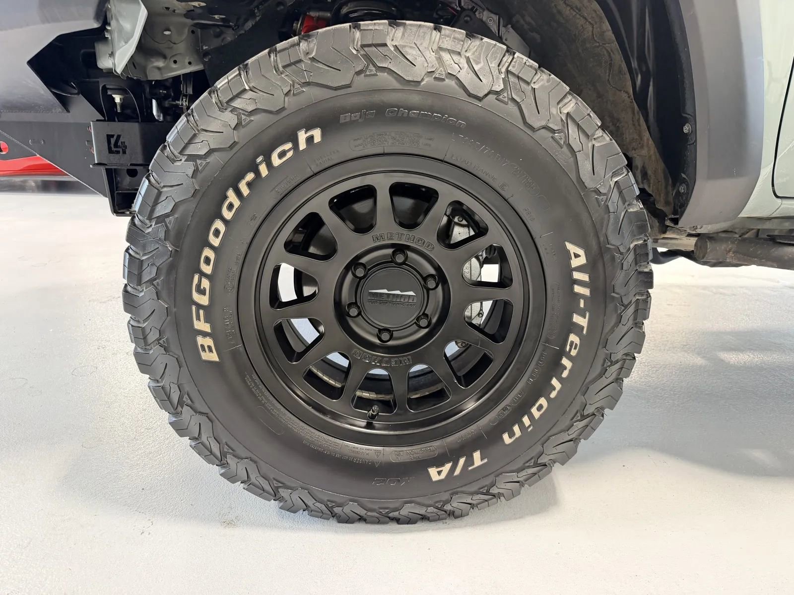 Used 2023 Toyota Tacoma TRD Off-Road w/ TRD Premium Off Road Package AWD/4WD image 45