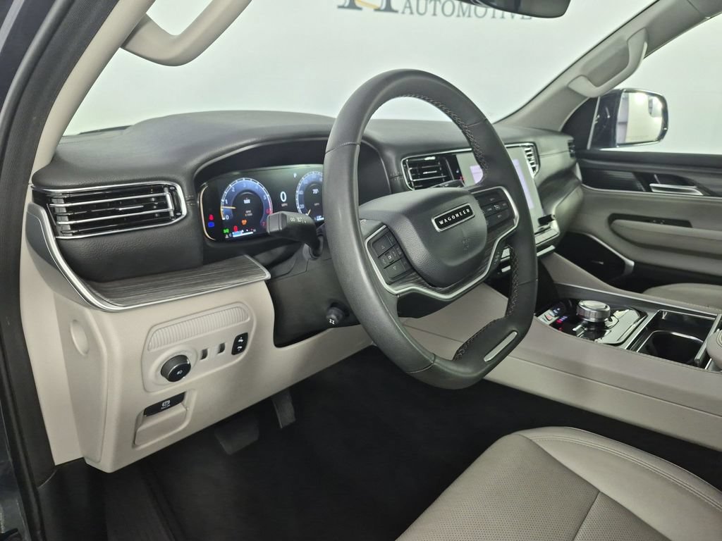 Certified 2024 Jeep Wagoneer Series II w/ Flexible Seating Group AWD/4WD image 18