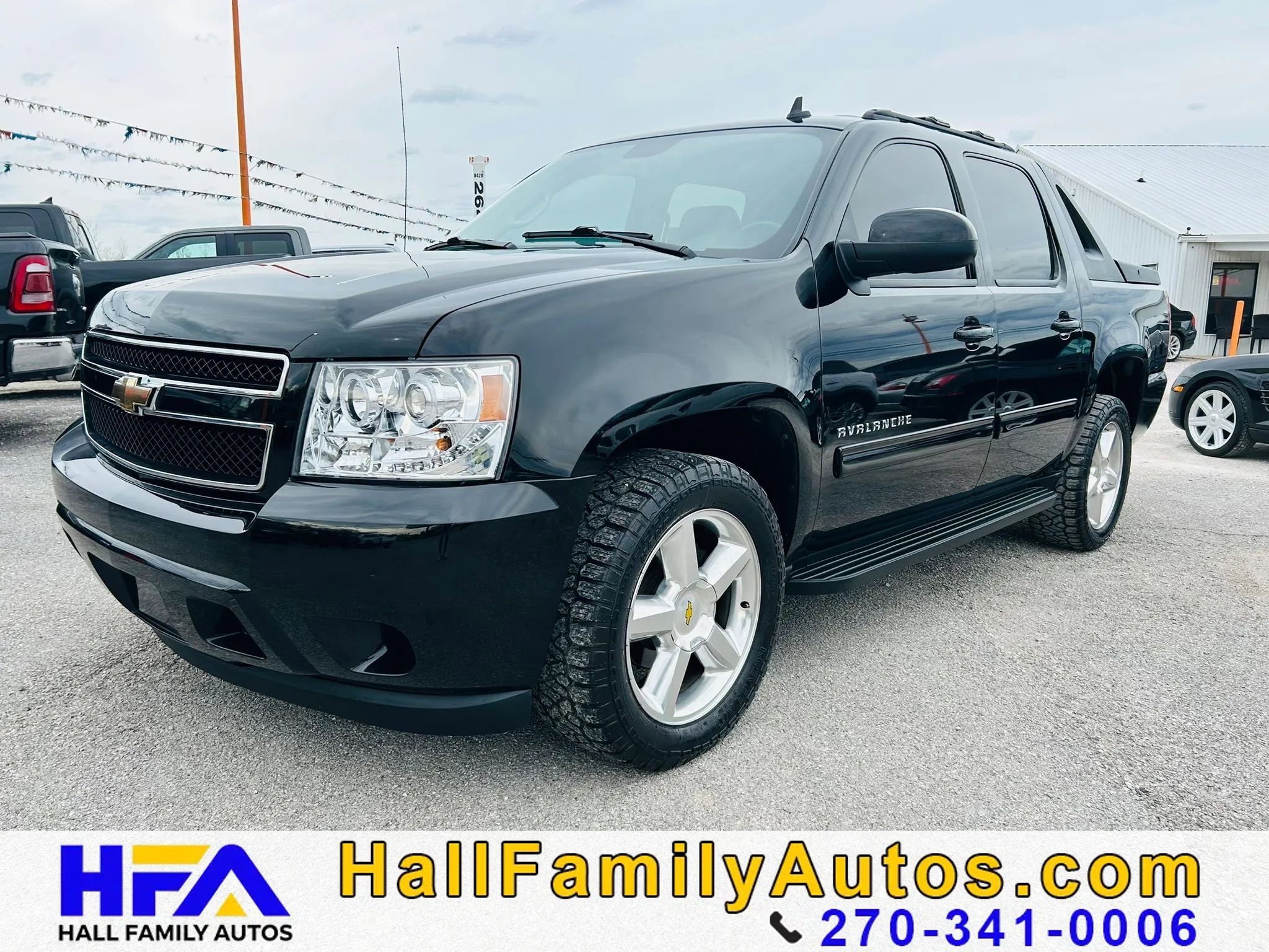 Used 2011 Chevrolet Avalanche LS w/ Convenience Package image 1