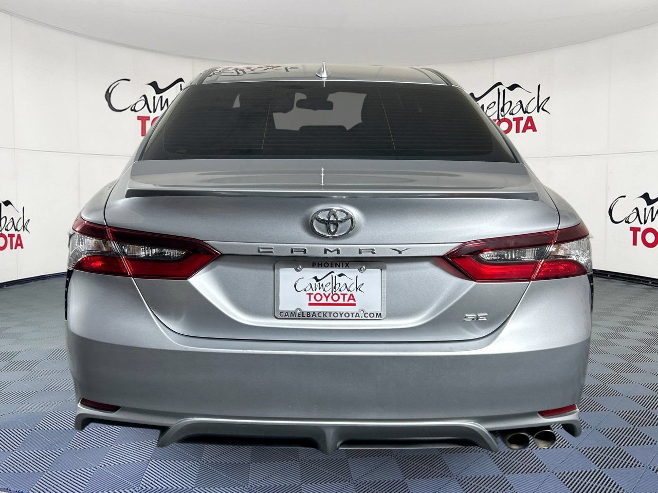 Used 2024 Toyota Camry SE FWD image 7
