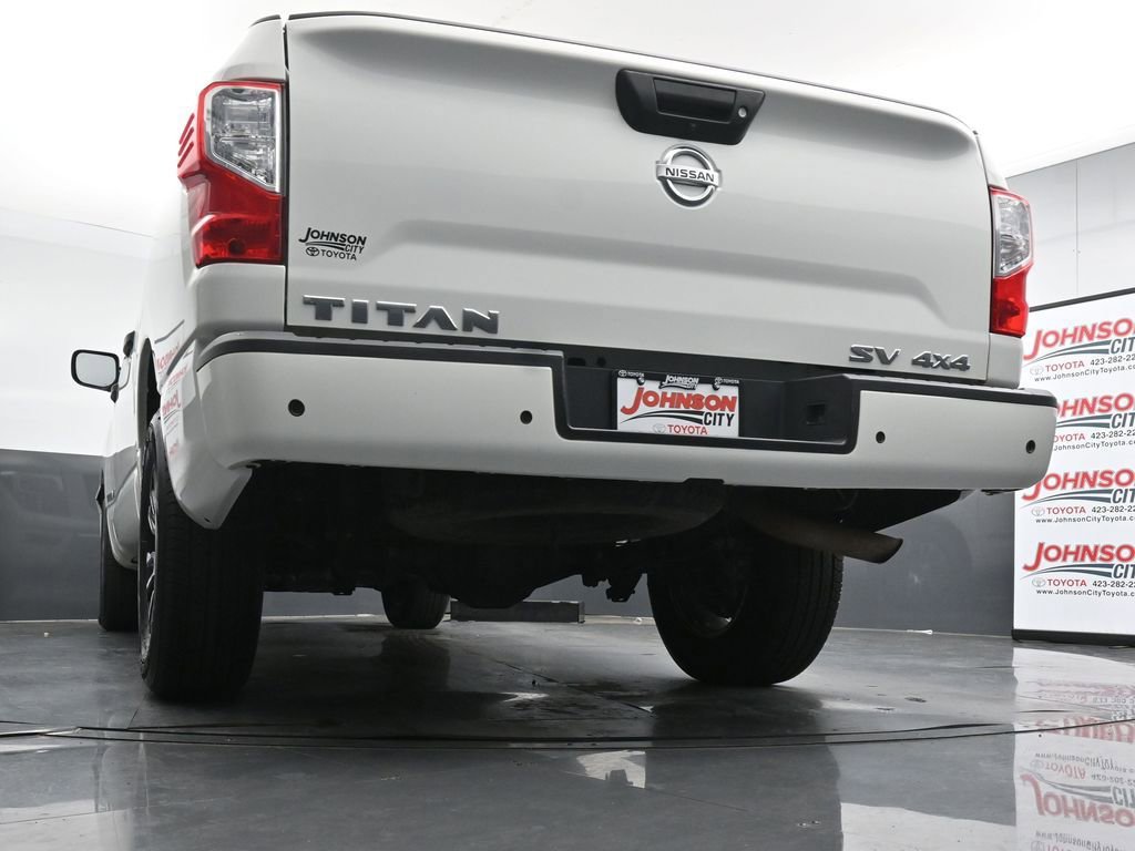 Used 2022 Nissan Titan SV AWD/4WD image 36