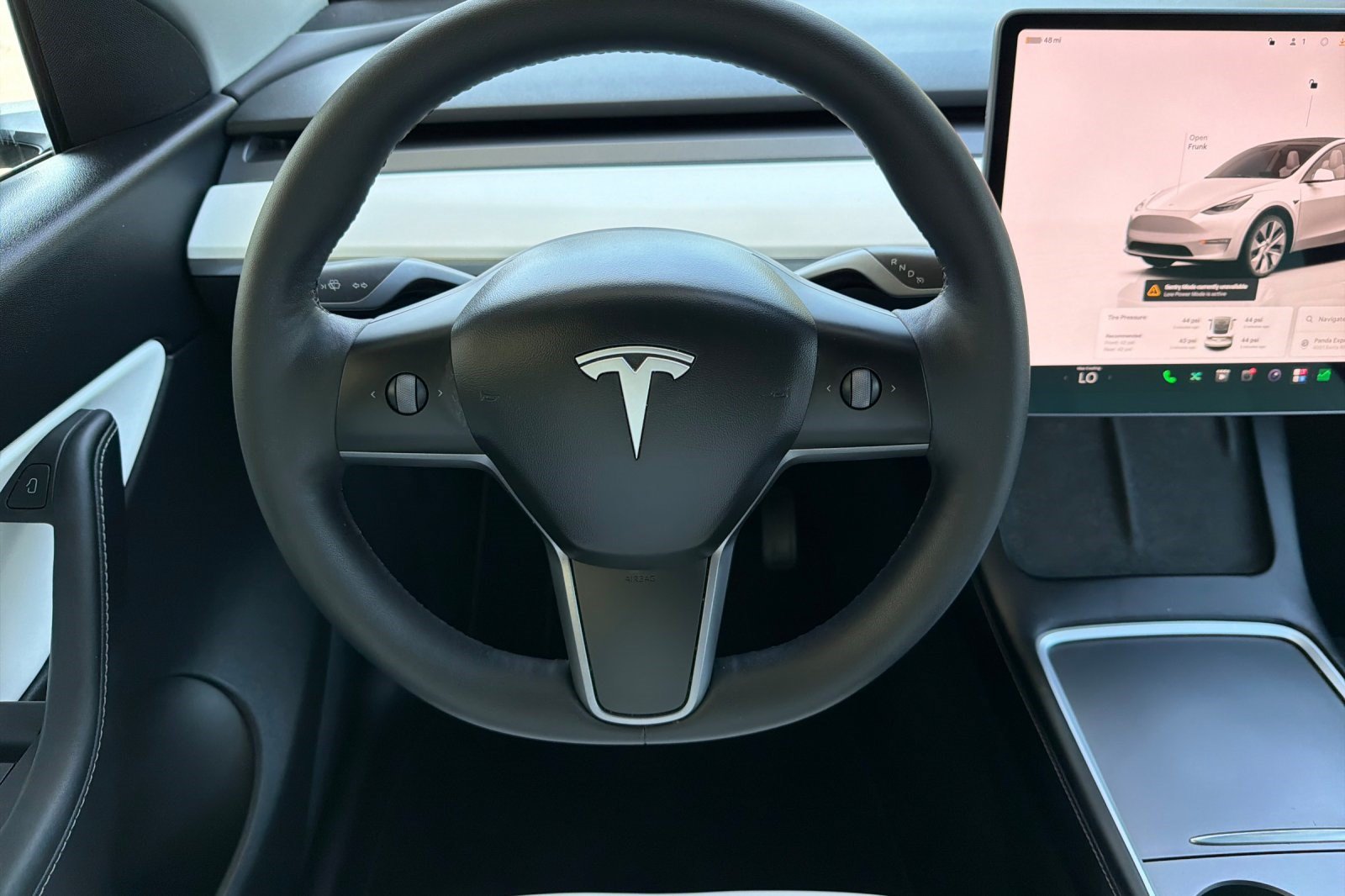 Used 2022 Tesla Model Y Long Range AWD/4WD image 18