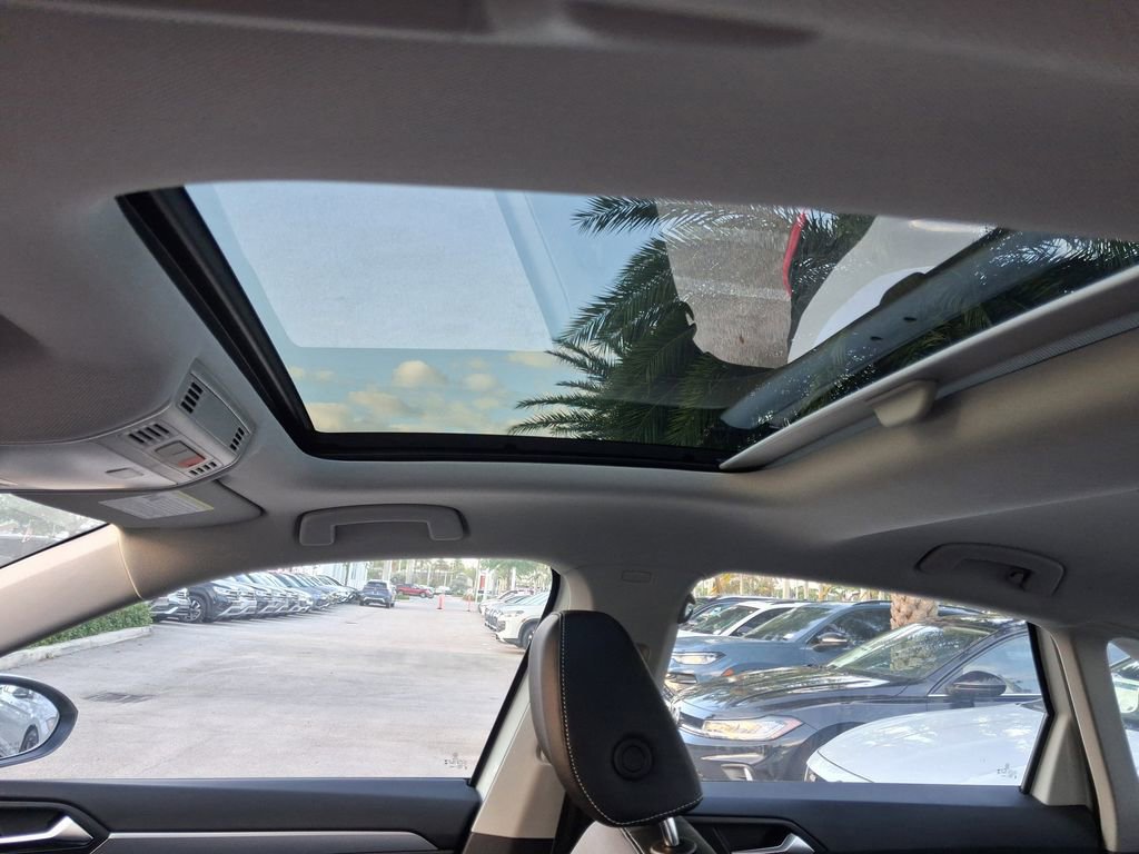 New 2026 Volkswagen Jetta SE image 8