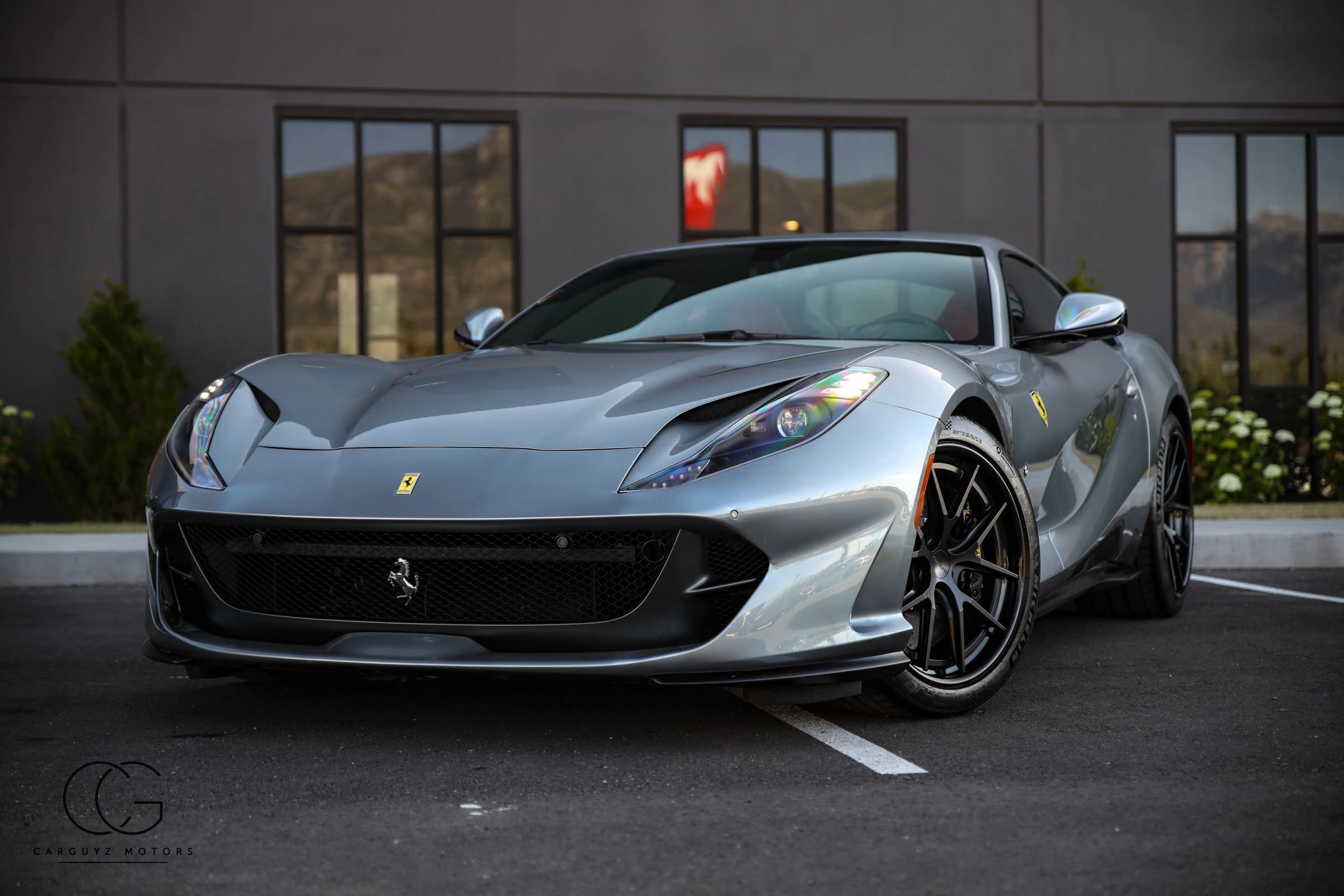 Used 2019 Ferrari 812 Superfast RWD image 1