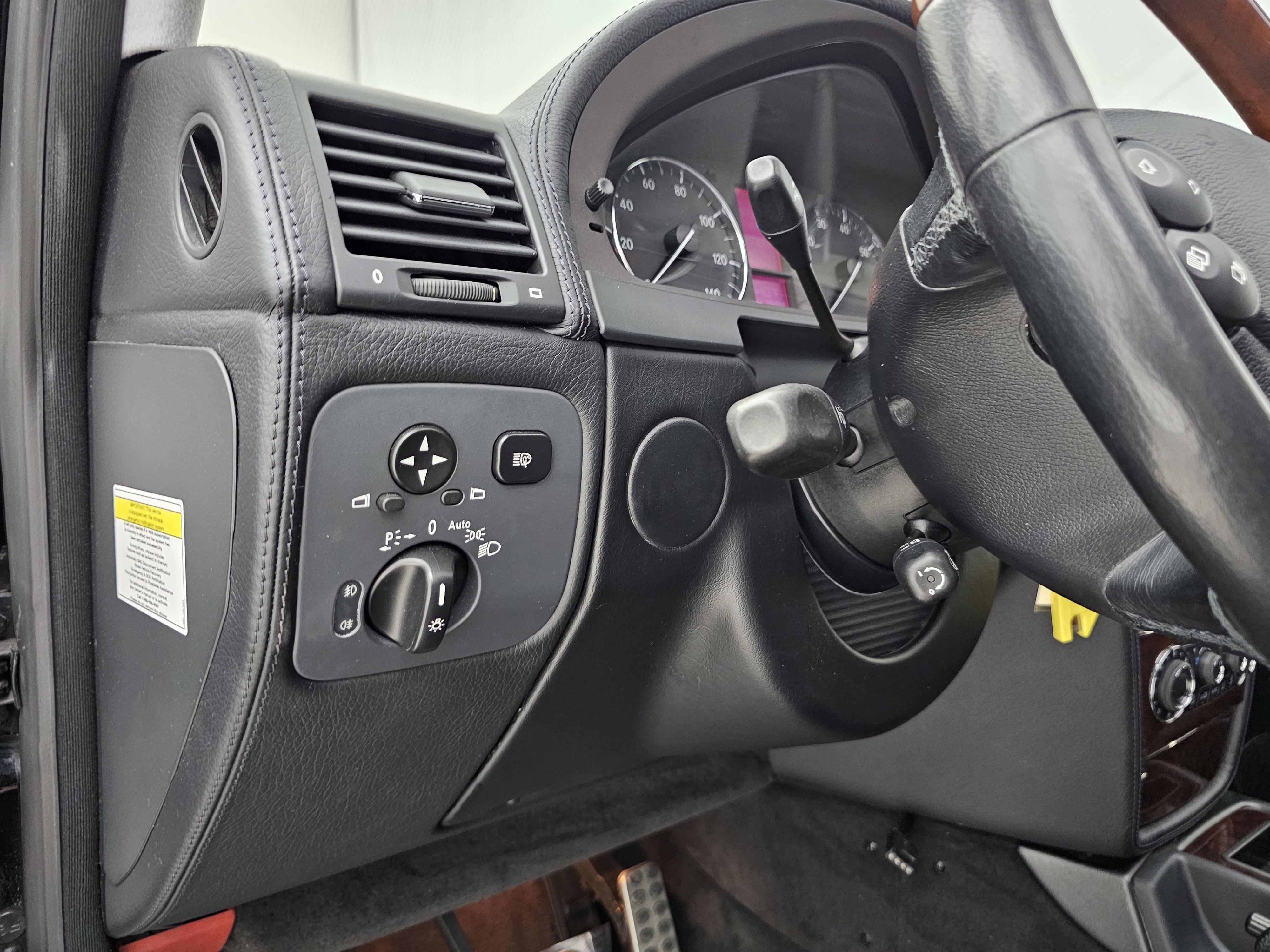 Used 2012 Mercedes-Benz G 550 image 9