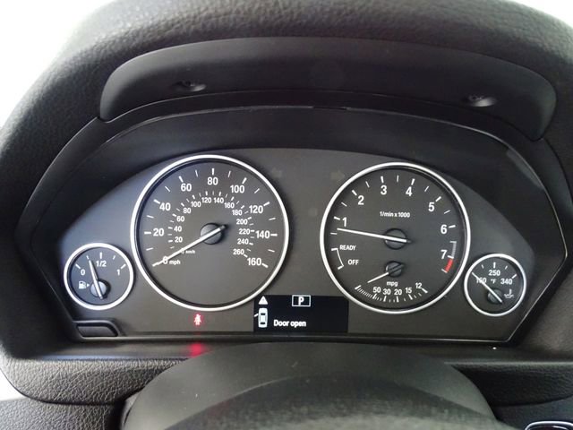 Used 2018 BMW 320i xDrive Sedan w/ Convenience Package image 18