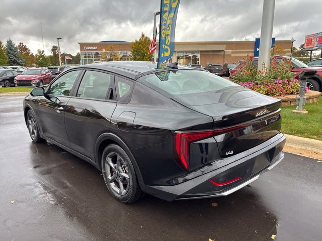 Used 2025 Kia K4 FWD image 2