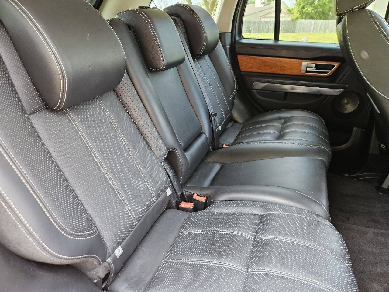 Used 2011 Land Rover Range Rover Sport HSE LUX AWD/4WD image 15