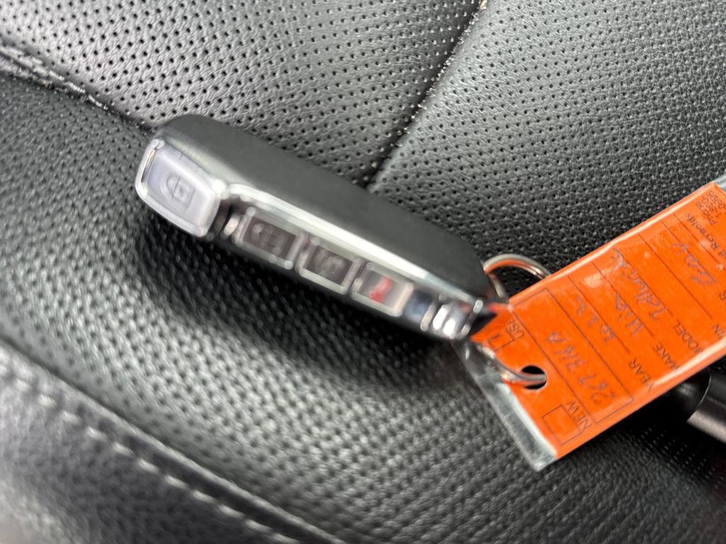 Used 2022 Kia Telluride SX w/ Nightfall Edition Package image 38