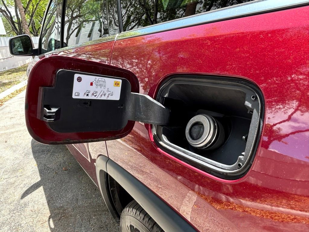 Used 2021 Jeep Grand Cherokee Laredo X RWD image 41