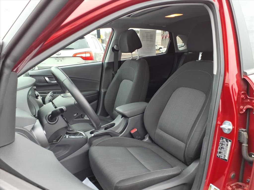 Used 2023 Hyundai Kona SEL w/ Convenience Package image 3