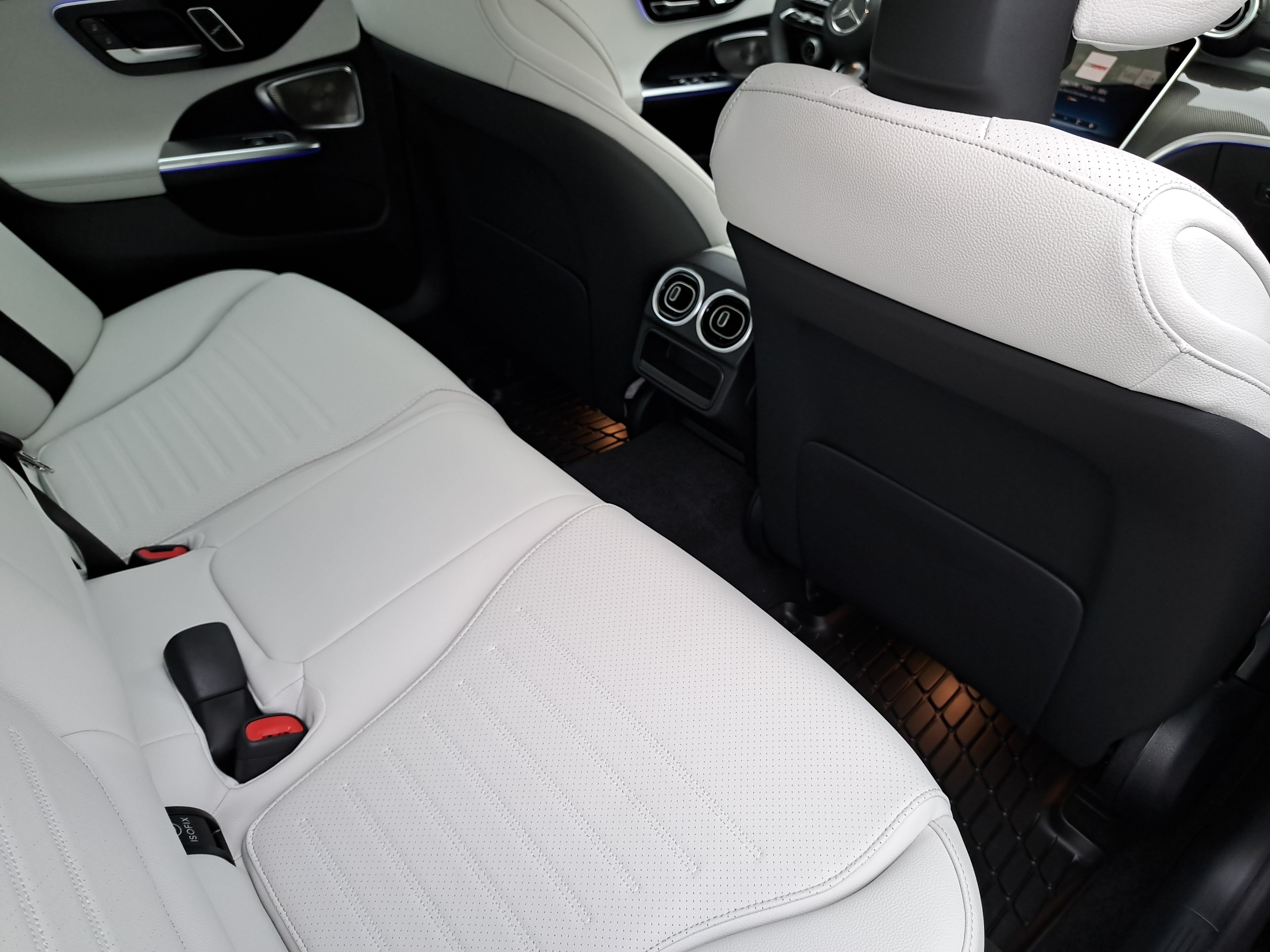 New 2026 Mercedes-Benz C 300 Sedan image 11