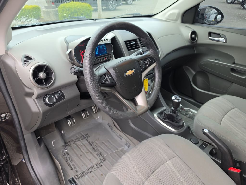 Used 2015 Chevrolet Sonic LT w/ Fun and Sun Package image 11