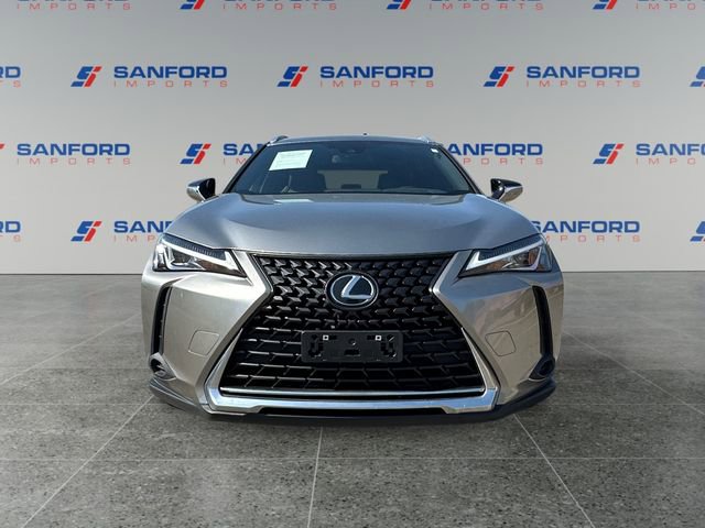 Used 2022 Lexus UX 200 w/ Accessory Package (Z1) image 8