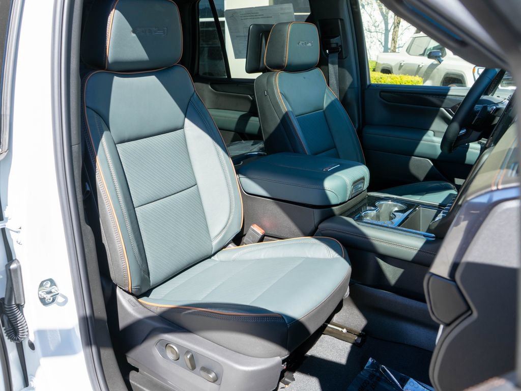 New 2026 GMC Yukon AT4 w/ AT4 Premium Plus Package AWD/4WD image 9