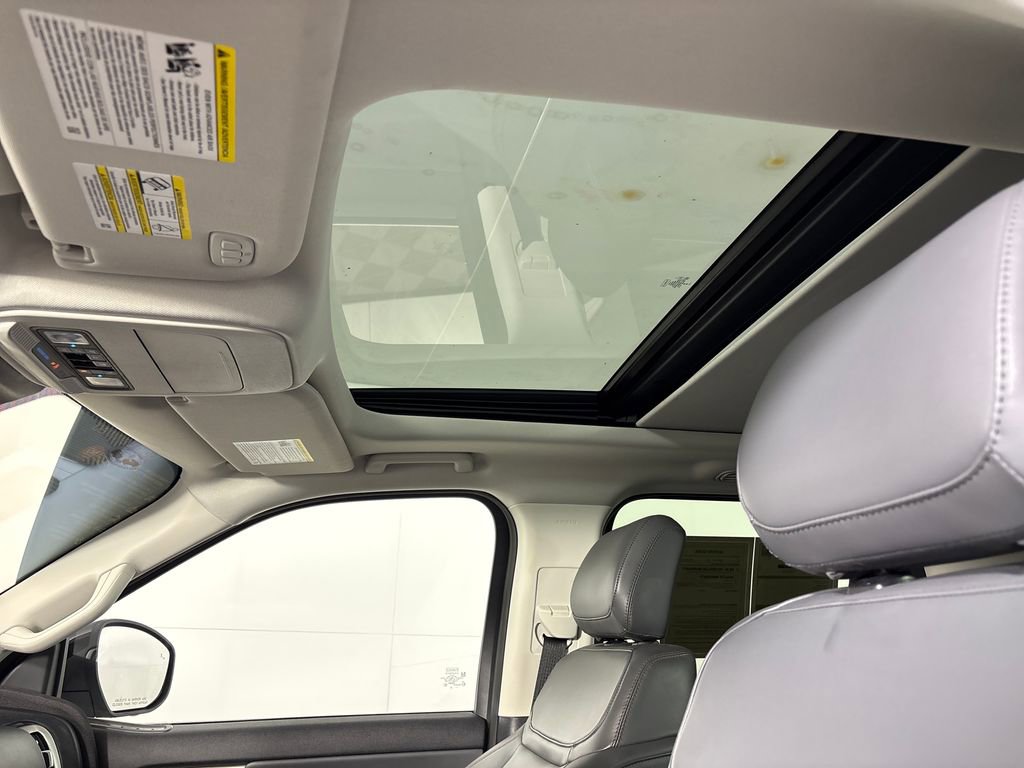 Certified 2025 Ford Expedition Max Active AWD/4WD image 35