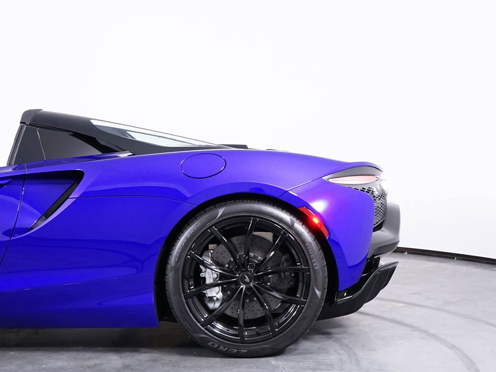 New 2025 McLaren Artura Spider image 23