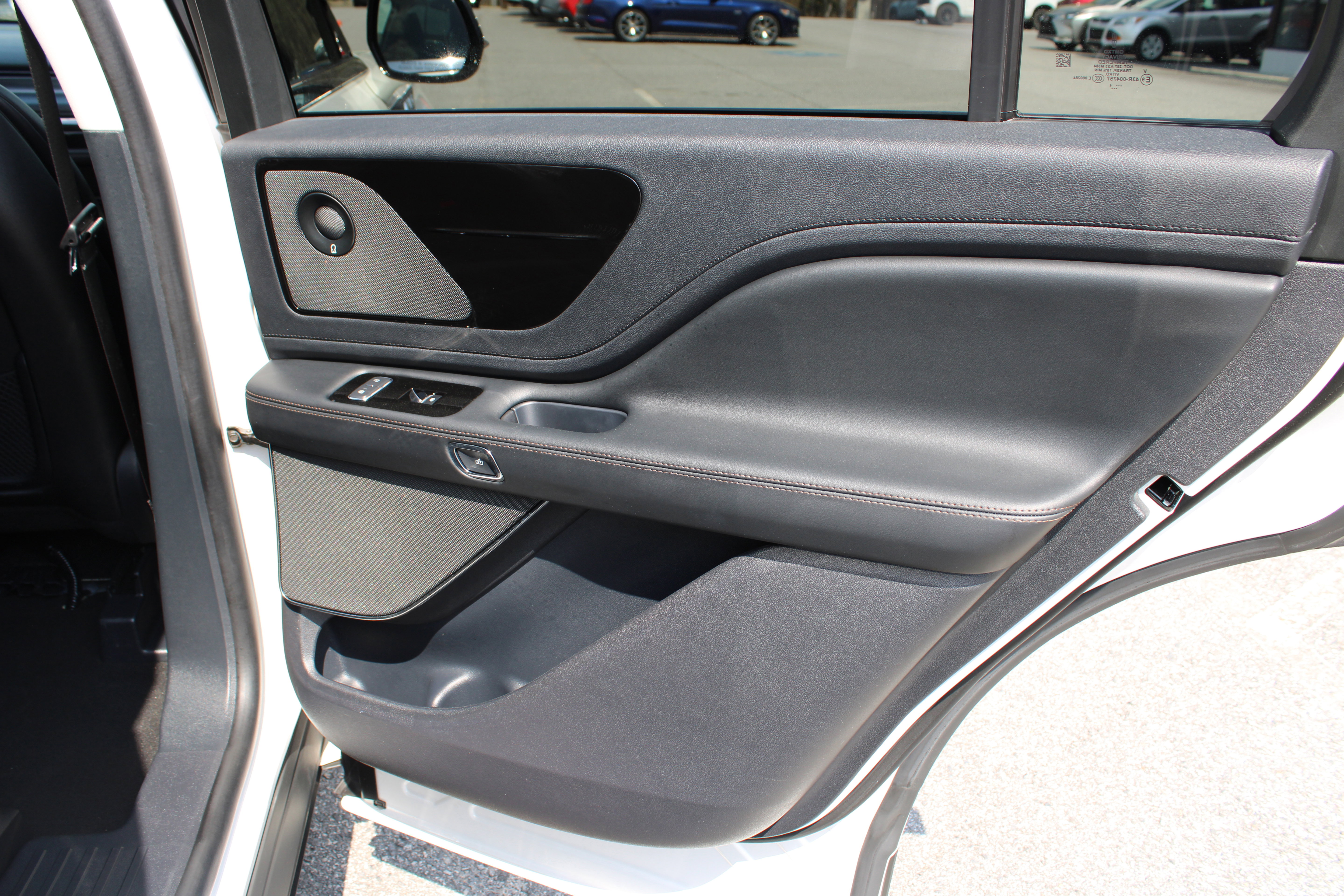 Used 2025 Lincoln Aviator AWD w/ Equipment Group 101A image 15