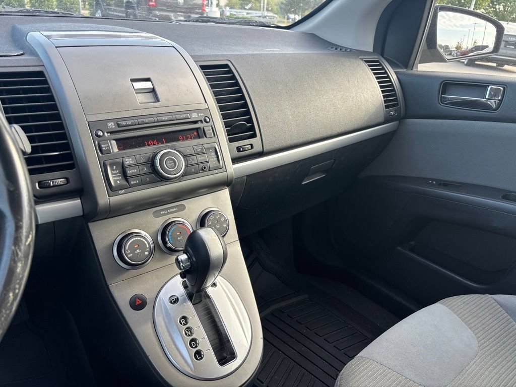 Used 2010 Nissan Sentra 2.0 SR w/ Convenience Pkg FWD image 11