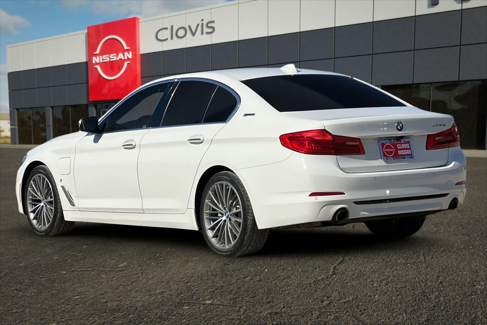 Used 2018 BMW 530e w/ Premium Package 2 RWD image 7