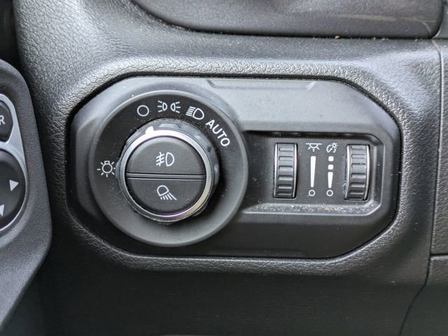Used 2020 Jeep Gladiator Sport image 25