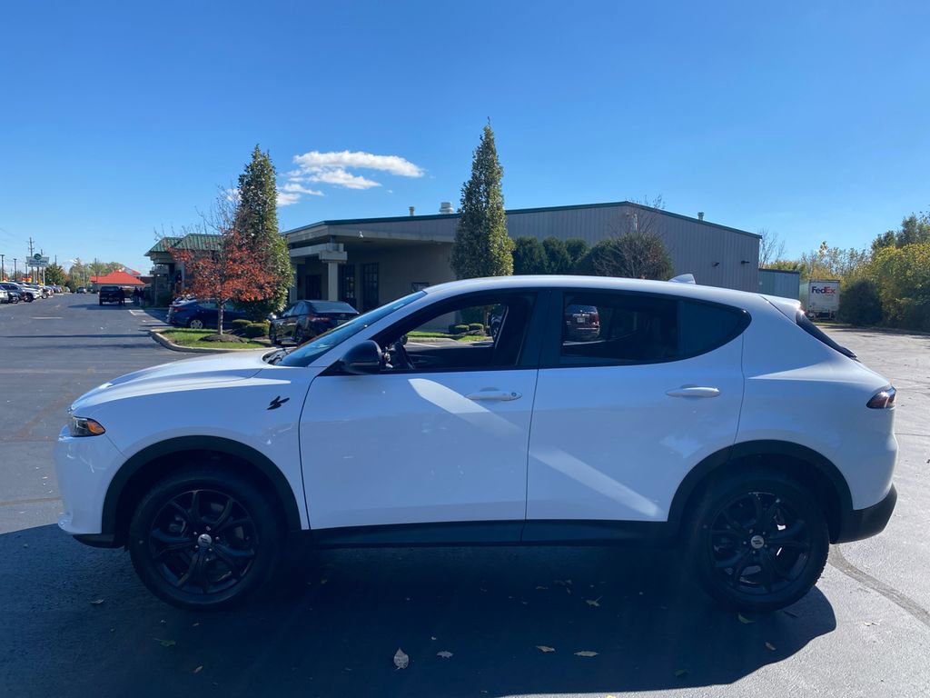 Used 2023 Dodge Hornet GT w/ GT Blacktop Package image 4