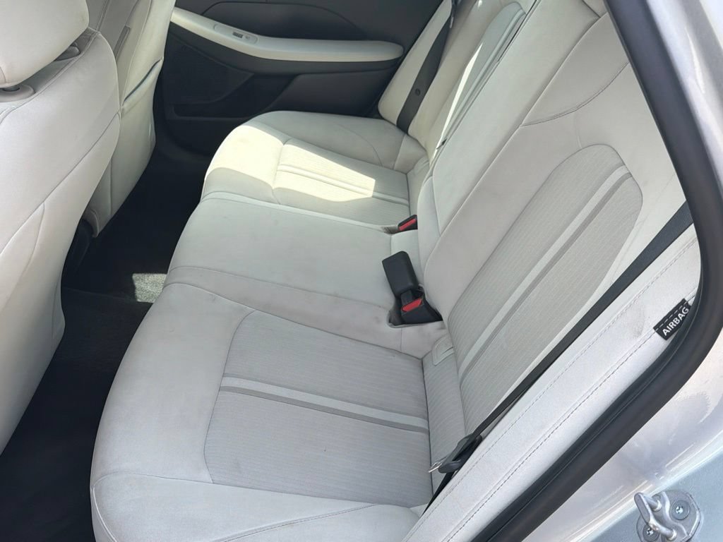 Used 2025 Hyundai Sonata SEL FWD image 12