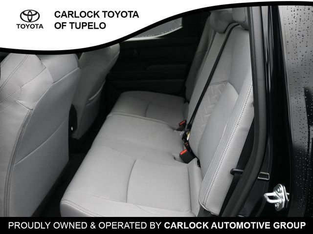 Used 2025 Toyota Tacoma SR5 AWD/4WD image 21