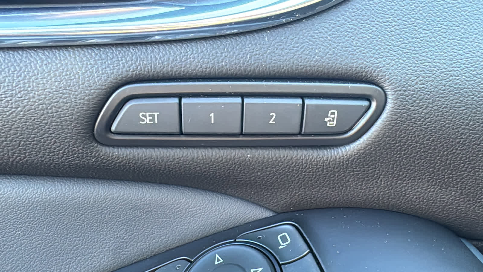 Used 2022 Buick Enclave Premium w/ Surround and Sites Package image 25