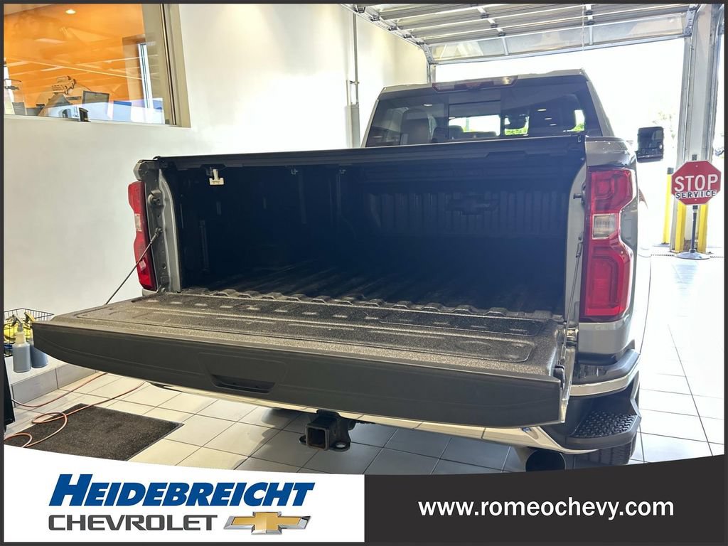 Used 2024 Chevrolet Silverado 2500 LTZ w/ LTZ Plus Package AWD/4WD image 15