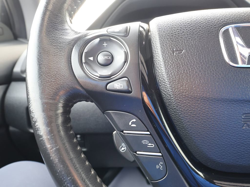 Used 2017 Honda Ridgeline RTL-E image 17