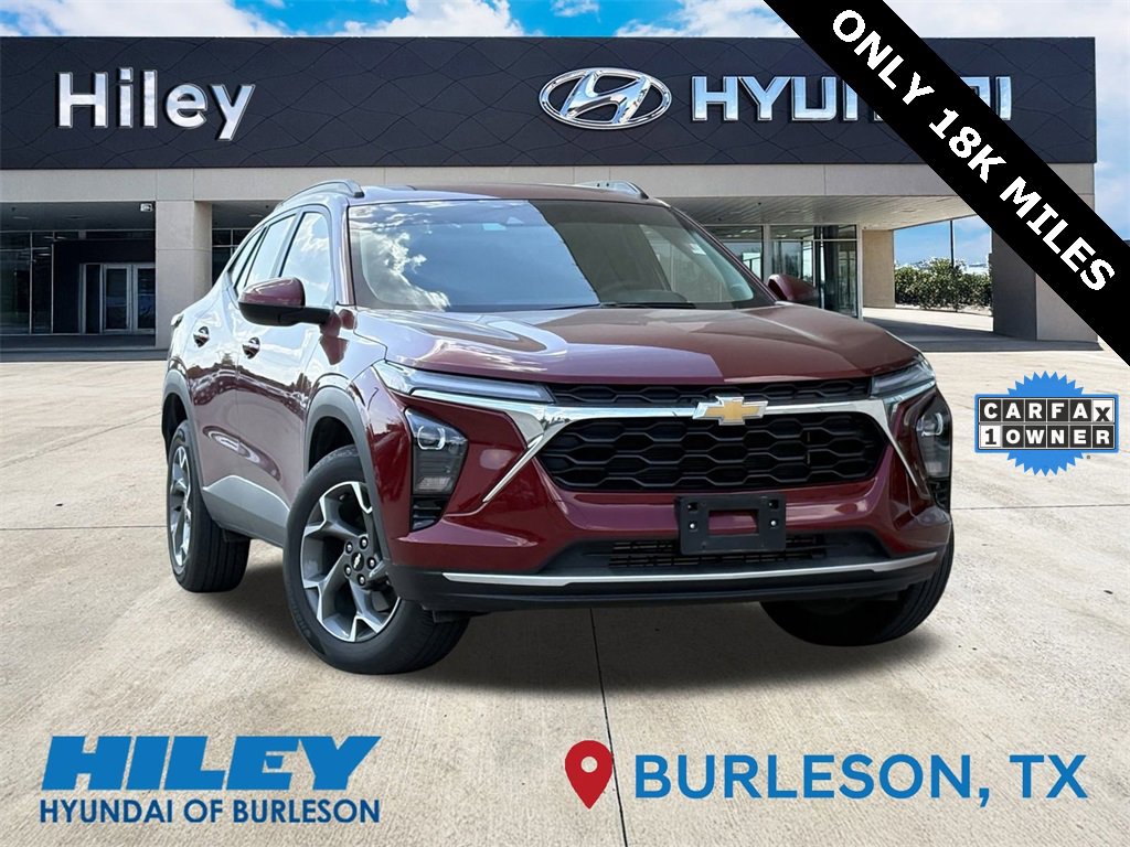 Used 2025 Chevrolet Trax LT w/ Driver Confidence Package