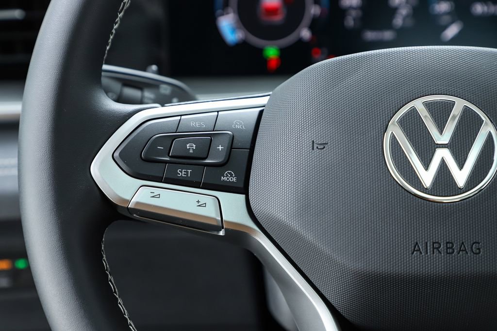 New 2026 Volkswagen Tiguan SE image 21