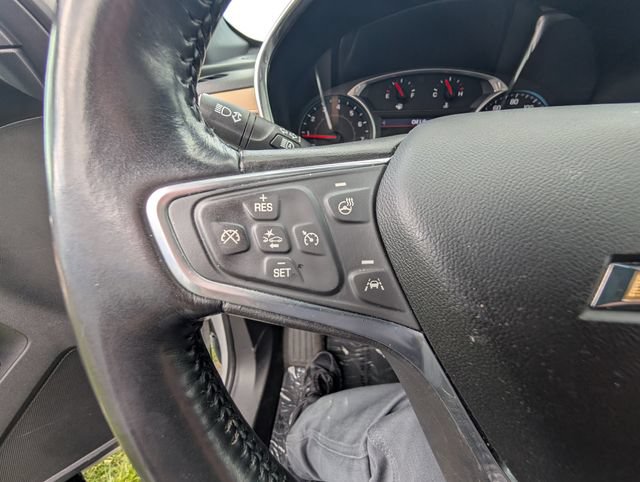 Used 2022 Chevrolet Equinox Premier AWD/4WD image 23